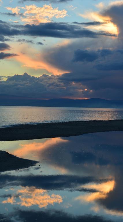 Agriturismo Torre Del Golfo クローパニ エクステリア 写真