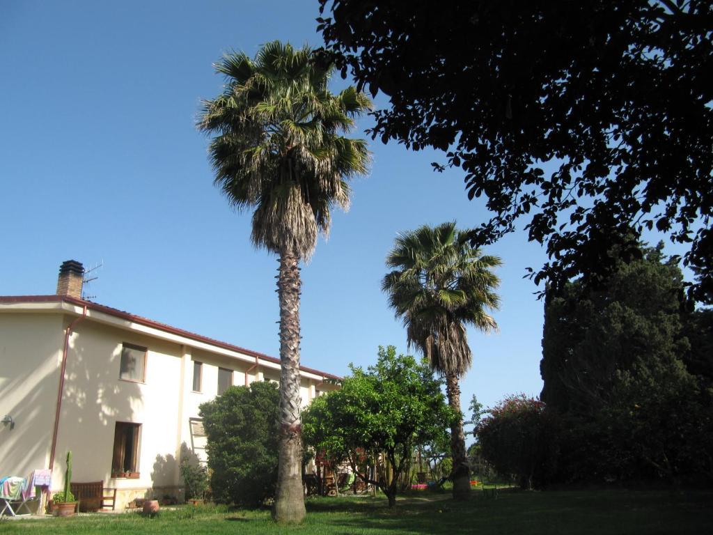 Agriturismo Torre Del Golfo クローパニ エクステリア 写真