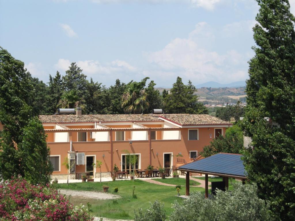 Agriturismo Torre Del Golfo クローパニ エクステリア 写真